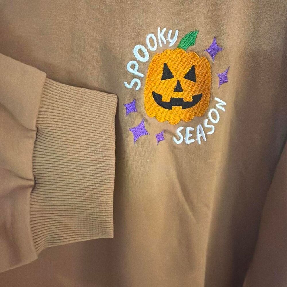 Women's “Spooky Season” Brown and Tan Sweatshirt- Size 2XL - Picture 3 of 8